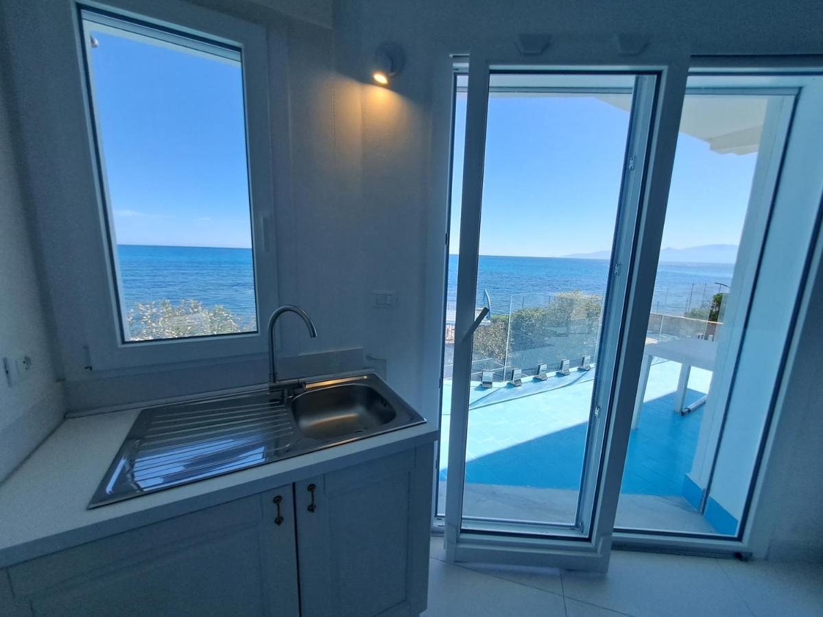 קסטלדאצ'ה Blue Life, Sea-Luxury Rooms On The Beach Between Palermo And Cefalu' מראה חיצוני תמונה