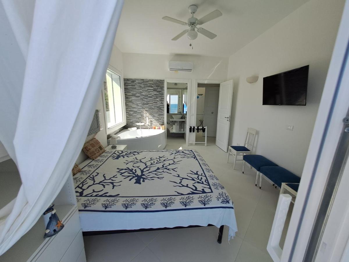קסטלדאצ'ה Blue Life, Sea-Luxury Rooms On The Beach Between Palermo And Cefalu' מראה חיצוני תמונה