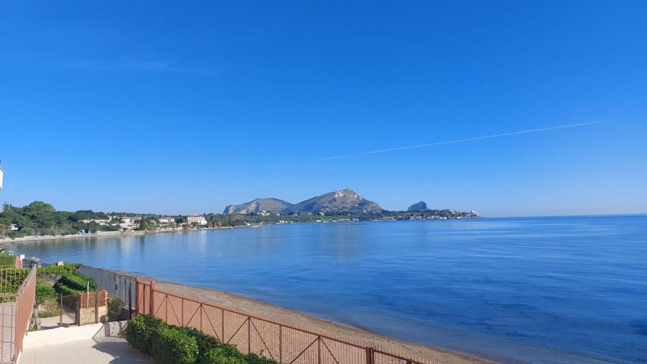 קסטלדאצ'ה Blue Life, Sea-Luxury Rooms On The Beach Between Palermo And Cefalu' מראה חיצוני תמונה
