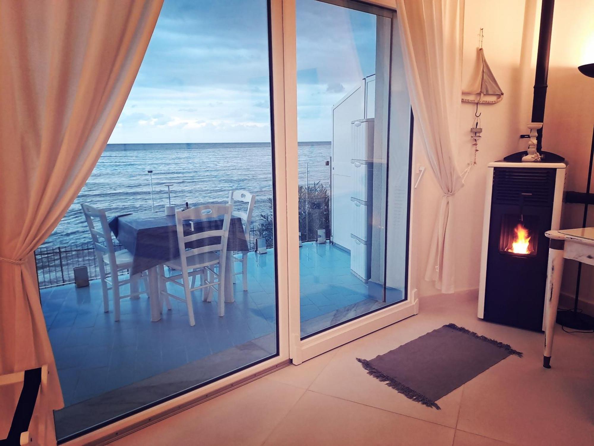 קסטלדאצ'ה Blue Life, Sea-Luxury Rooms On The Beach Between Palermo And Cefalu' מראה חיצוני תמונה