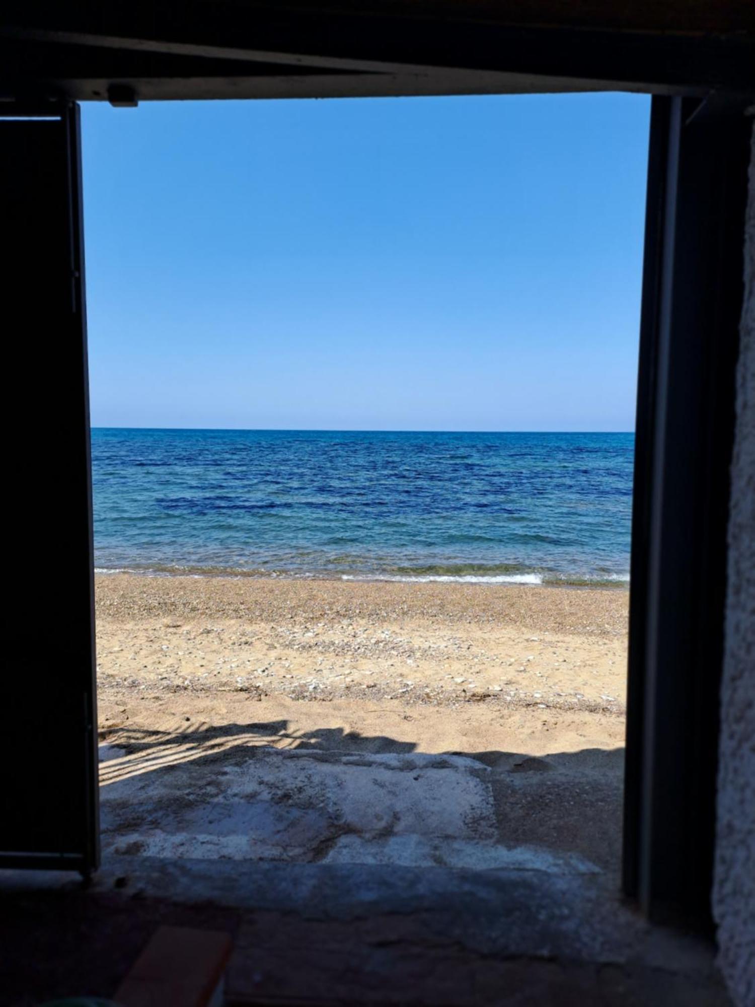 קסטלדאצ'ה Blue Life, Sea-Luxury Rooms On The Beach Between Palermo And Cefalu' מראה חיצוני תמונה